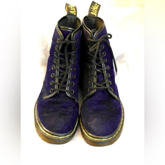 Vintage Dr. Martens Black Velvet Boots U.S Size 8 Made in England - Picture 5 of 9